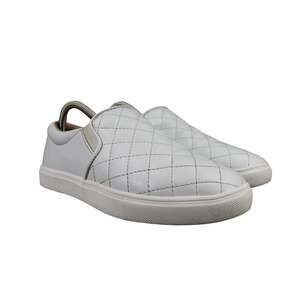 Stq Shoes Womens 7.5 Sneakers Slip On Casual Fashion Quilted Comfort White Flat